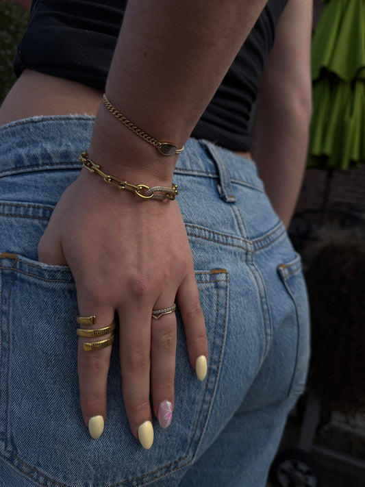 HUG ME RING  (GOLD)